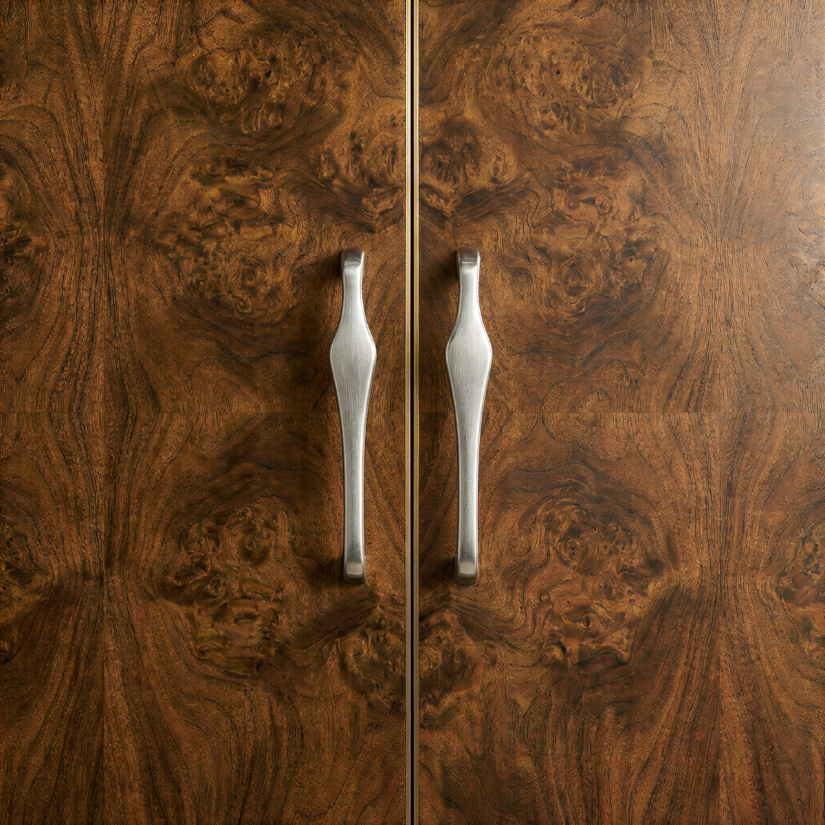 Arix Knob & Pull Bar