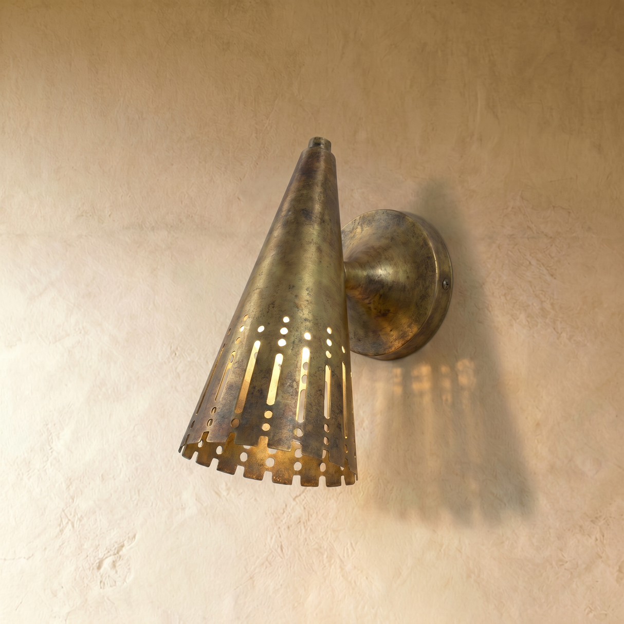Arvik Wall Lamp