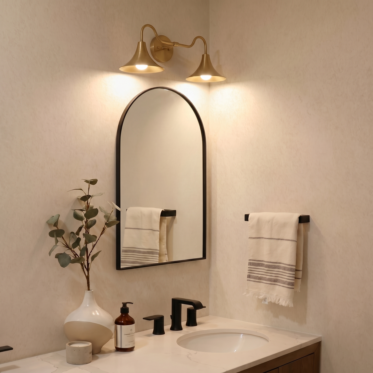 Avena Wall Lamp