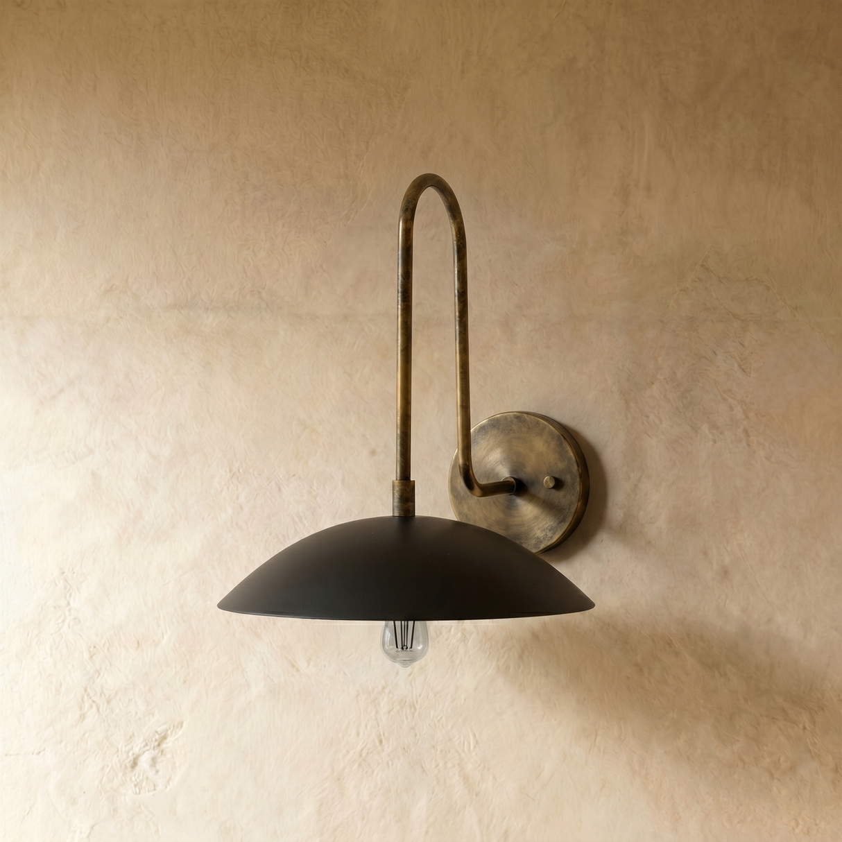 Caelis Wall Lamp