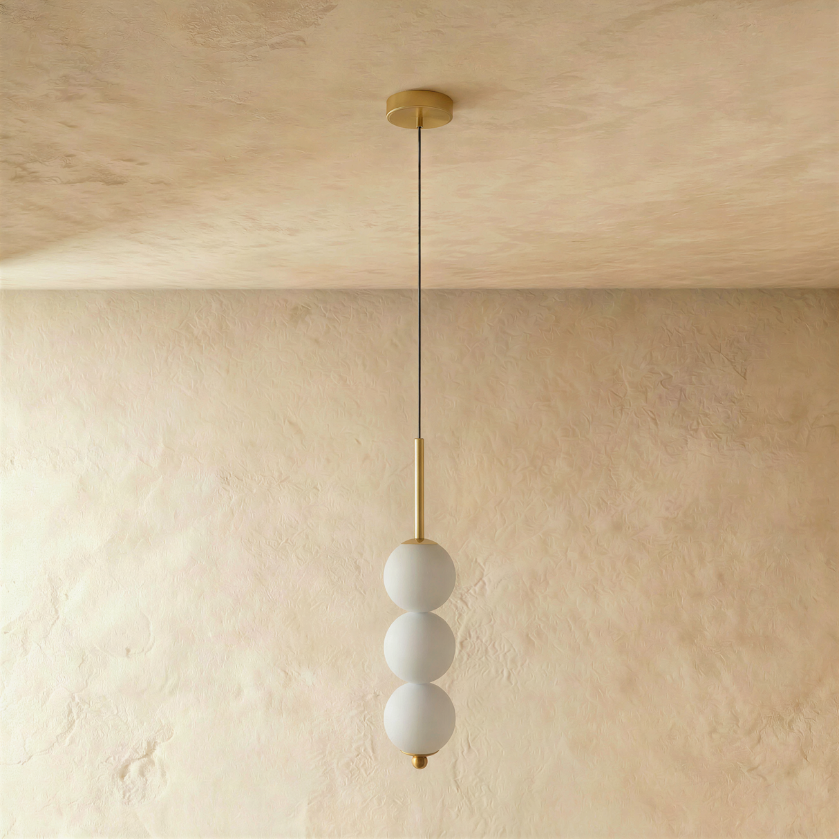 Lavan Pendant Light