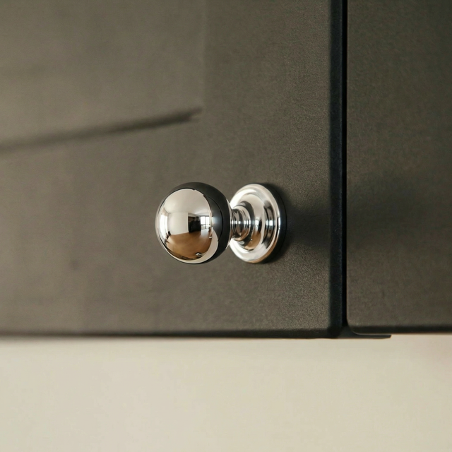 Venka Knob & Pull Bar