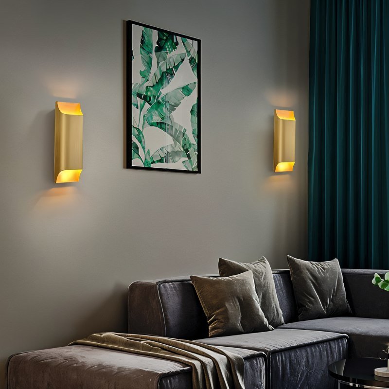 Ceres Wall Lamp