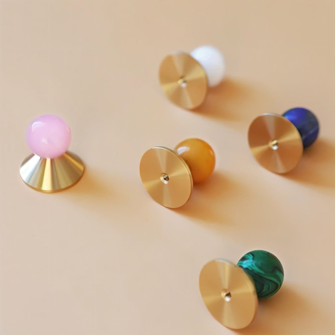 Gaura Knob