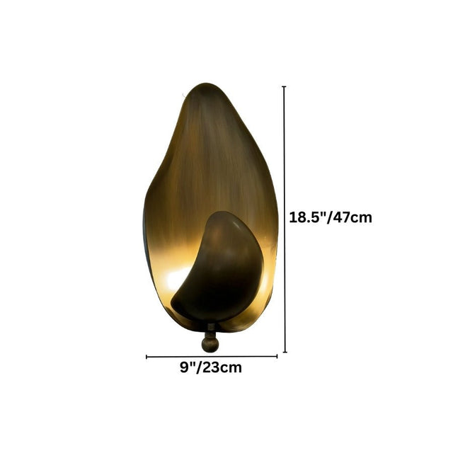 "Copper wall lamp with a leaf-inspired design, showing dimensions of 18.5 inches/47 cm height and 9 inches/23 cm width."