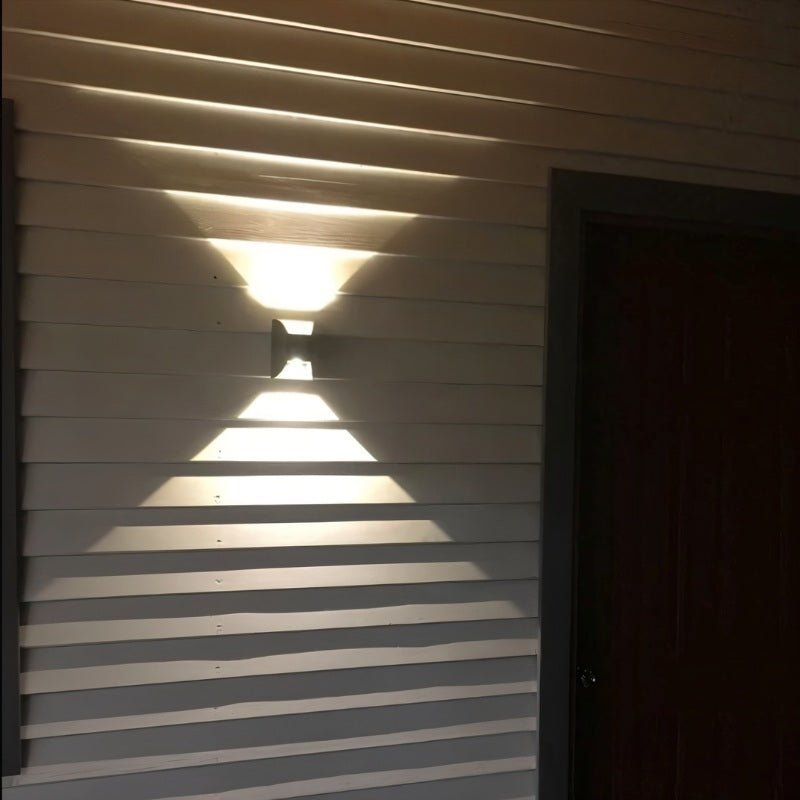 Proculus Outdoor Wall Lamp