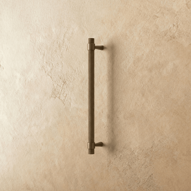 Qaris Pull Bar - Residence Supply