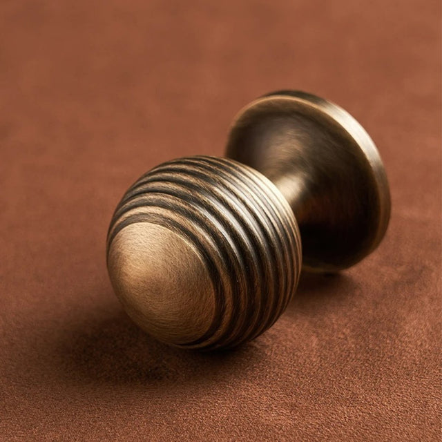 Orgil Knob & Pull Bar