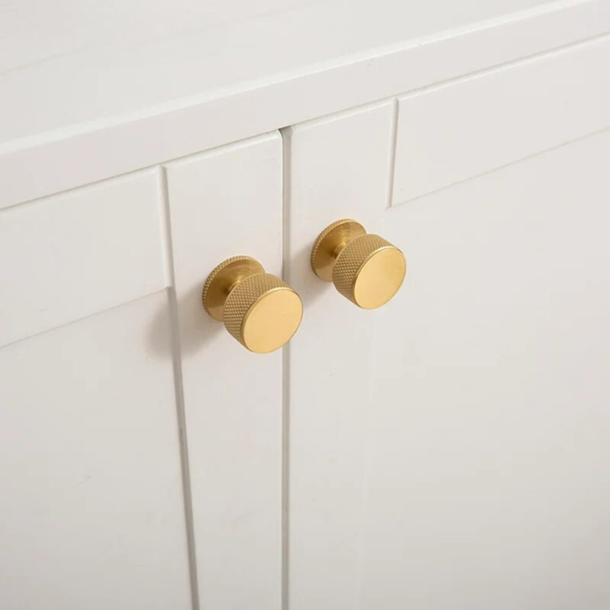 Varai Knob & Pull Bar
