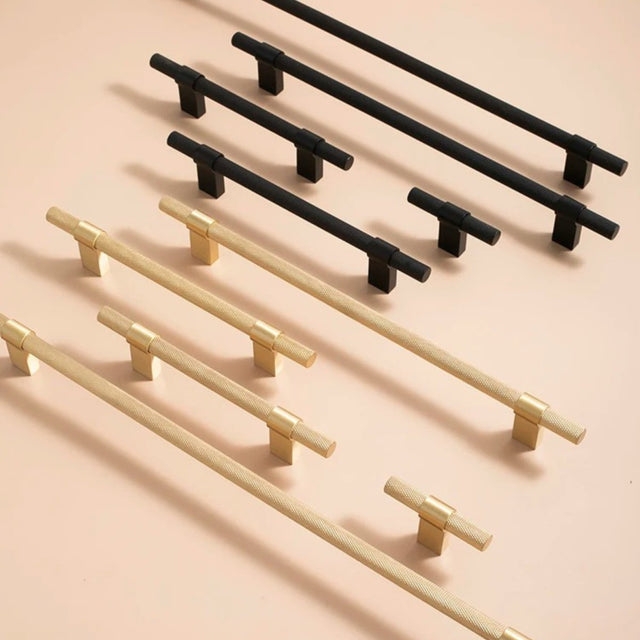 Varai Knob & Pull Bar