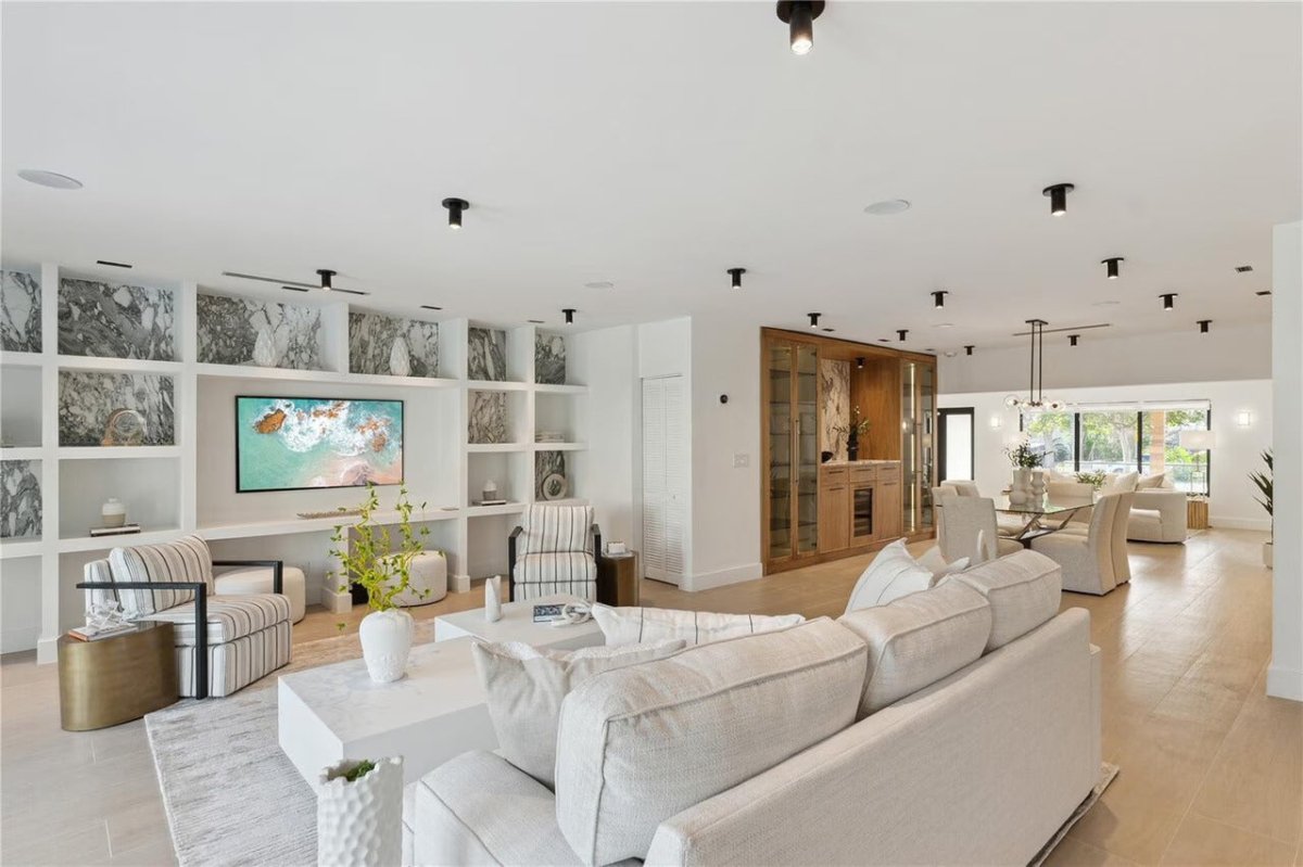 519 SW 25th Rd, Miami, FL 33129 - Residence Supply