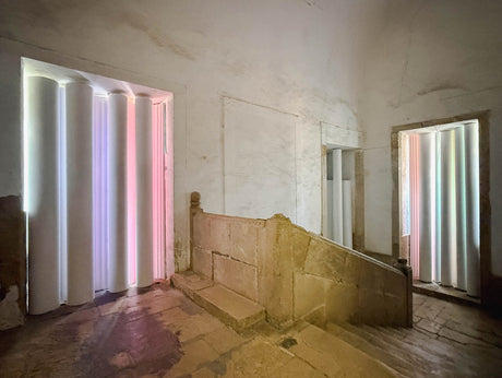 Alexandra Barker and Reid Freeman Made a Stairwell in Portugal Flirt With the Sun - Residence Supply