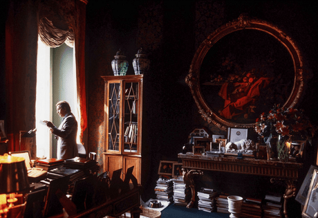 Valentino’s Legacy Wasn’t Fashion, It Was How He Lived - Residence Supply