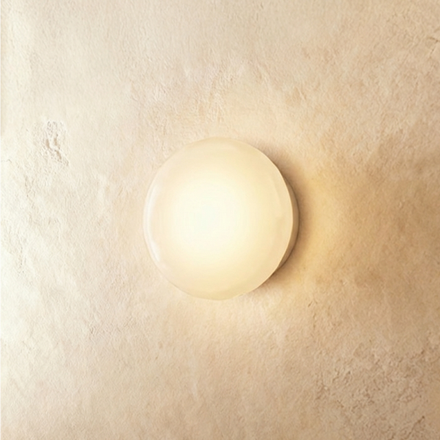 Vynestris Wall Lamp