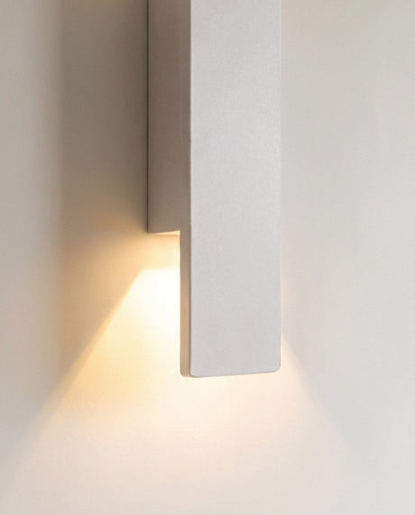Indira Outdoor Wall Lamp