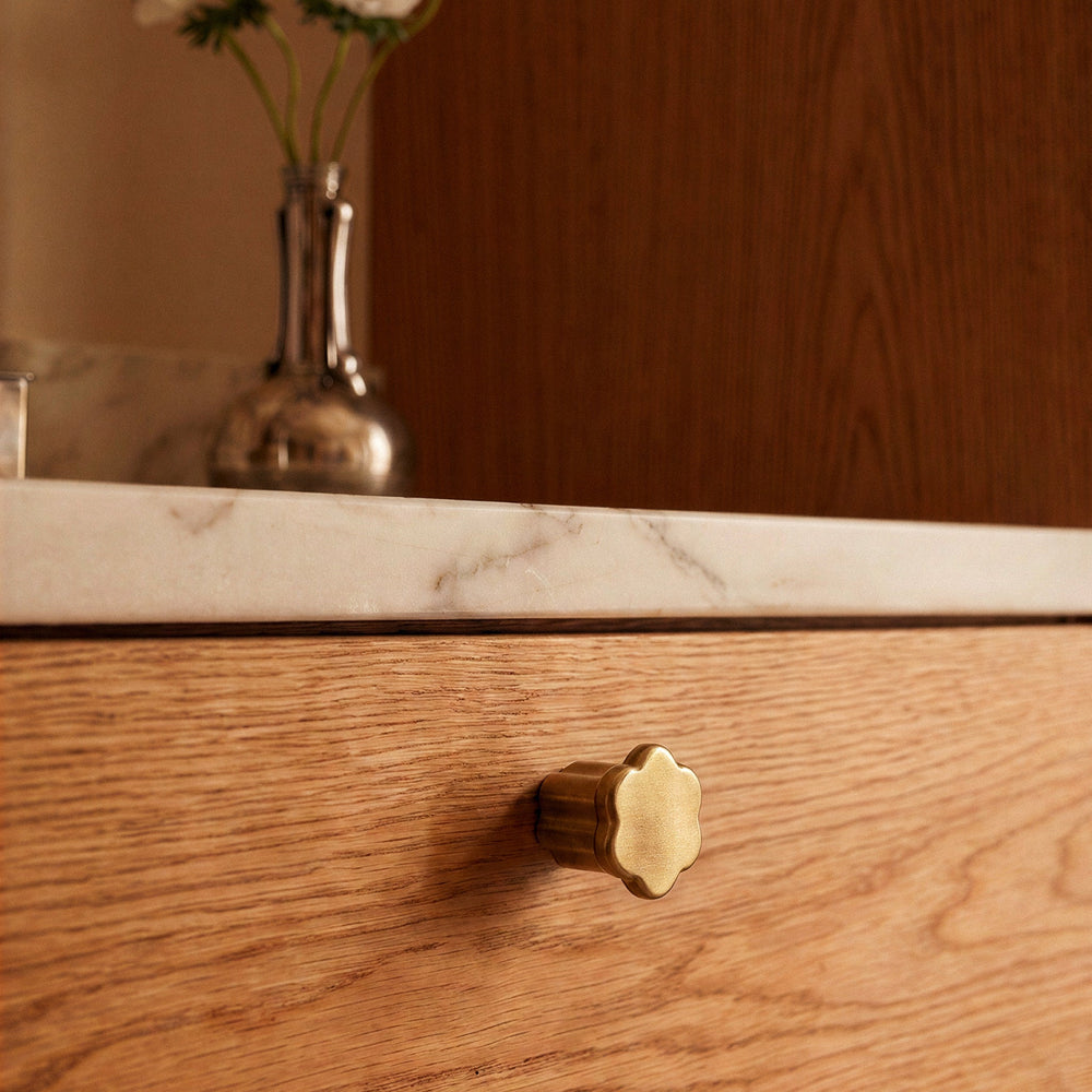 Gatsby Cabinet Knob in Satin Brass, close-up detail