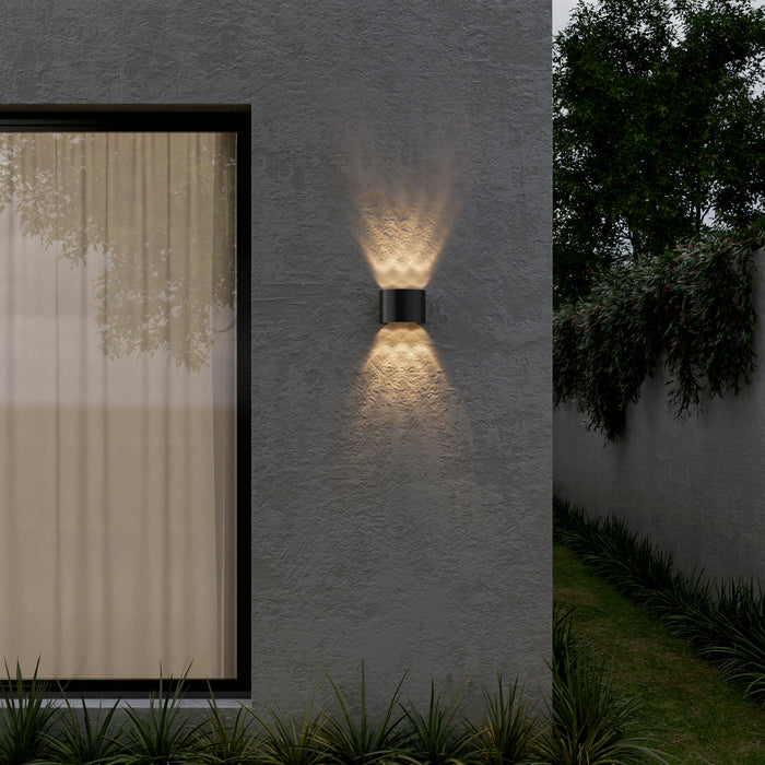 Avivah Wall Lamp