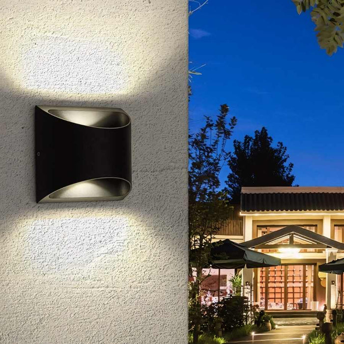 Cevona Outdoor Wall Lamp