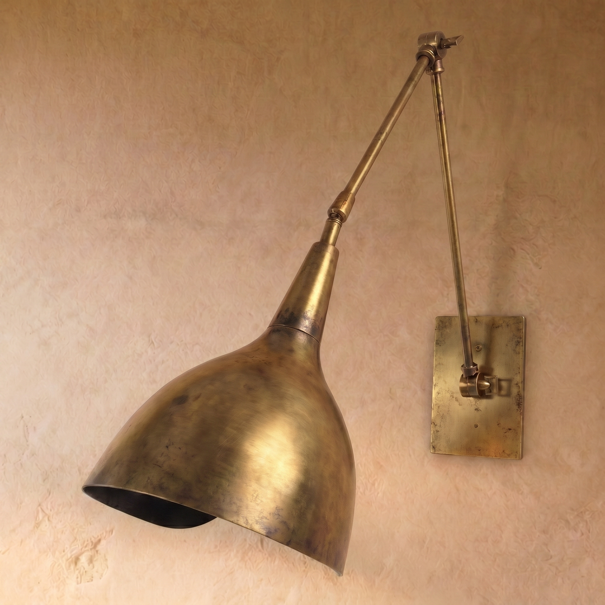 Cirex Wall Lamp