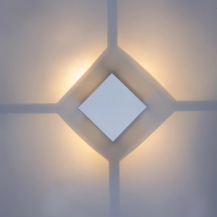 Crado Outdoor Wall Lamp