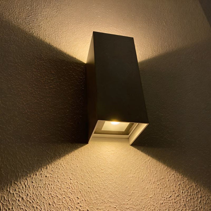 Glanter Outdoor Wall Lamp