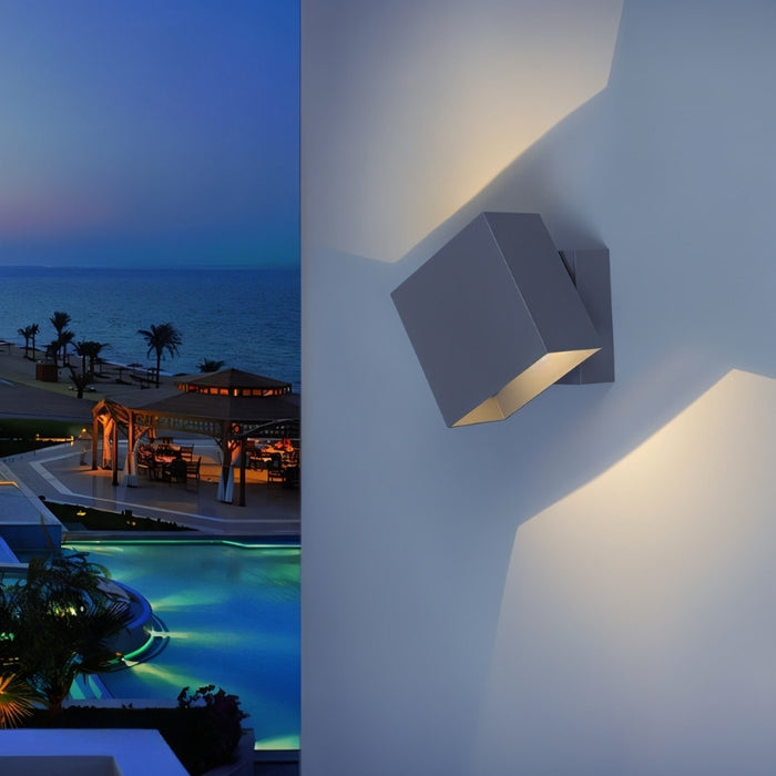 Crado Outdoor Wall Lamp