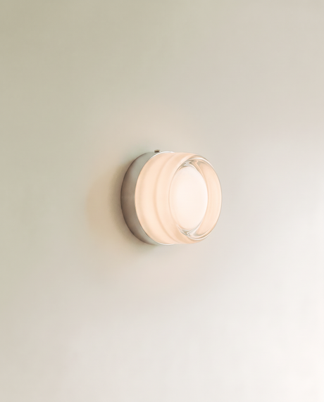 Lugna Wall Lamp