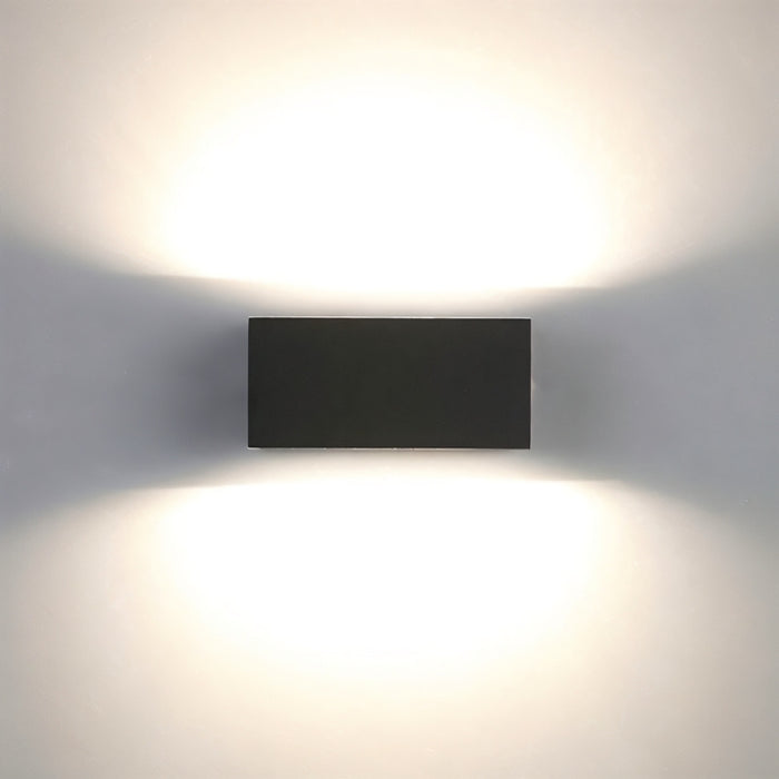 Mynara Outdoor Wall Lamp