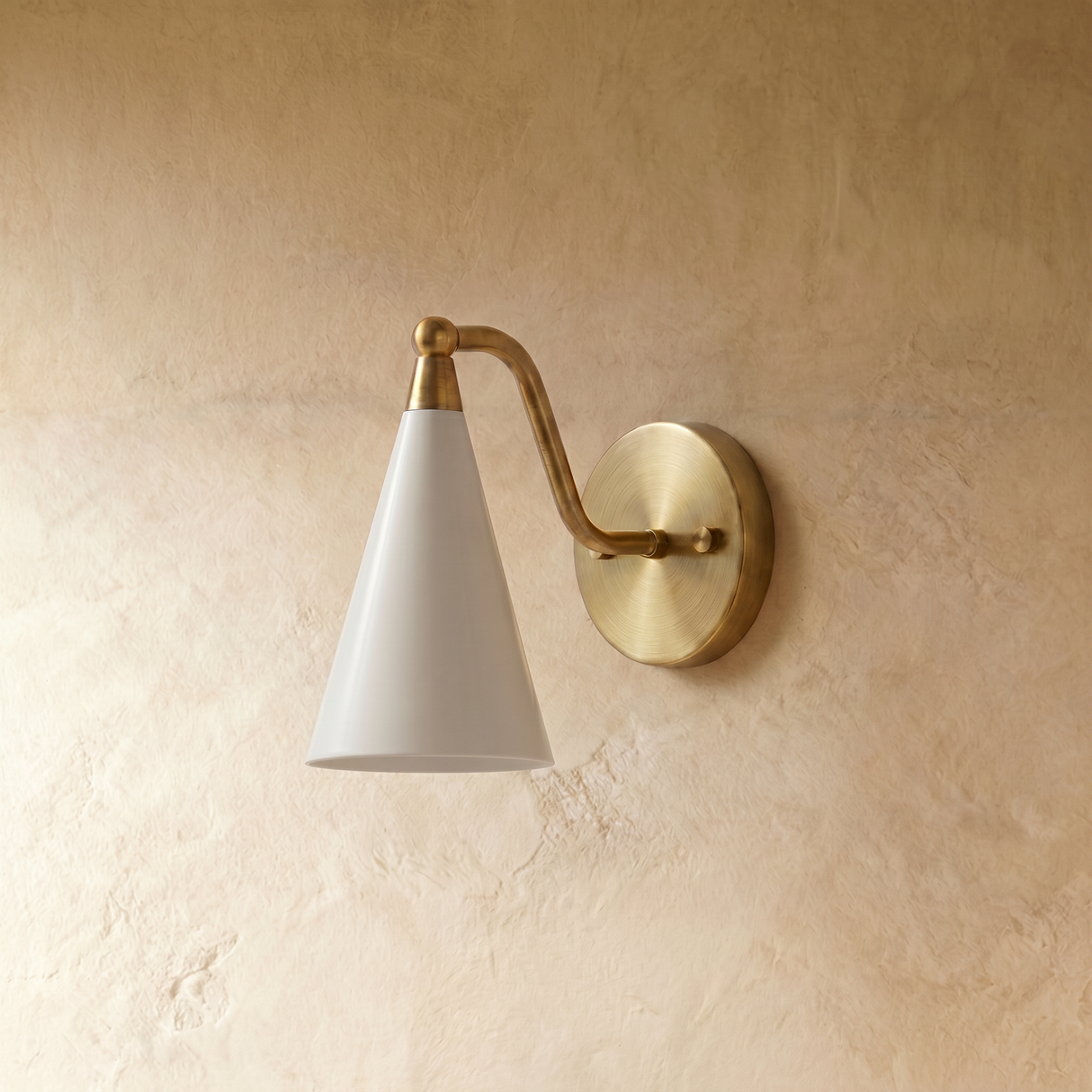 Alver Wall Lamp