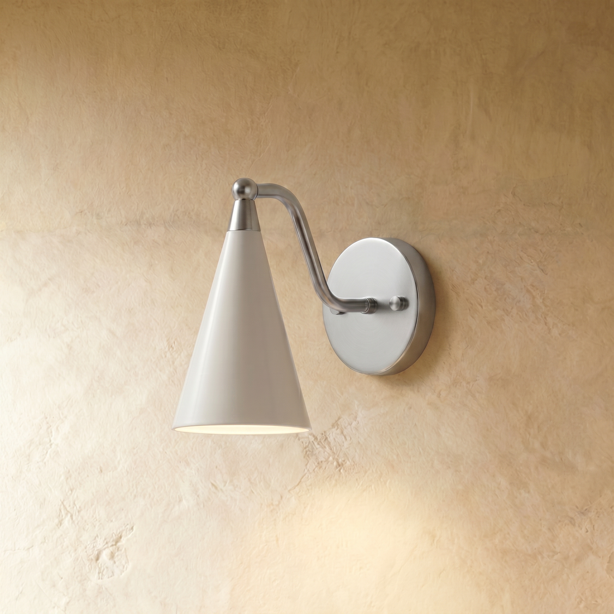 Alver Wall Lamp