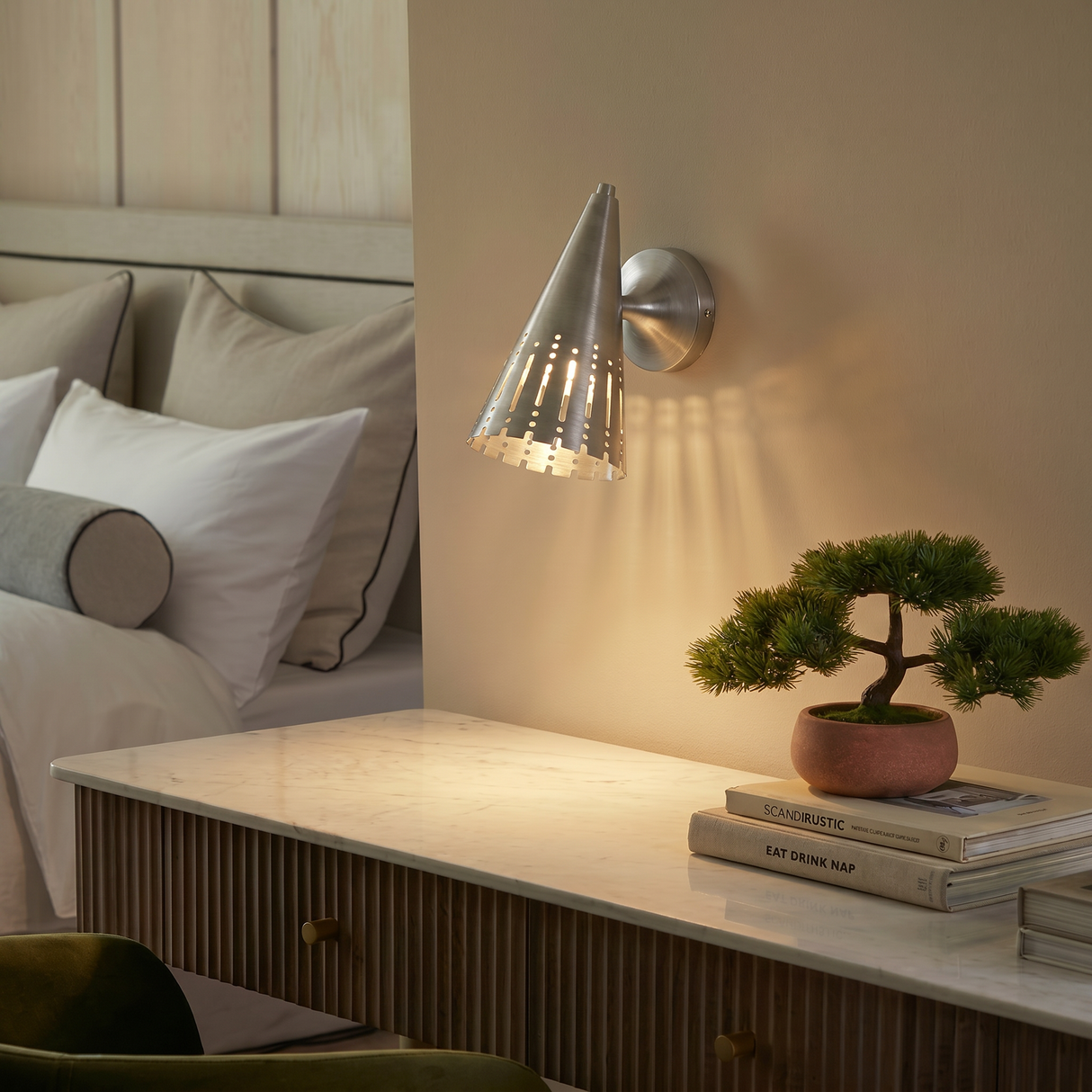 Arvik Wall Lamp