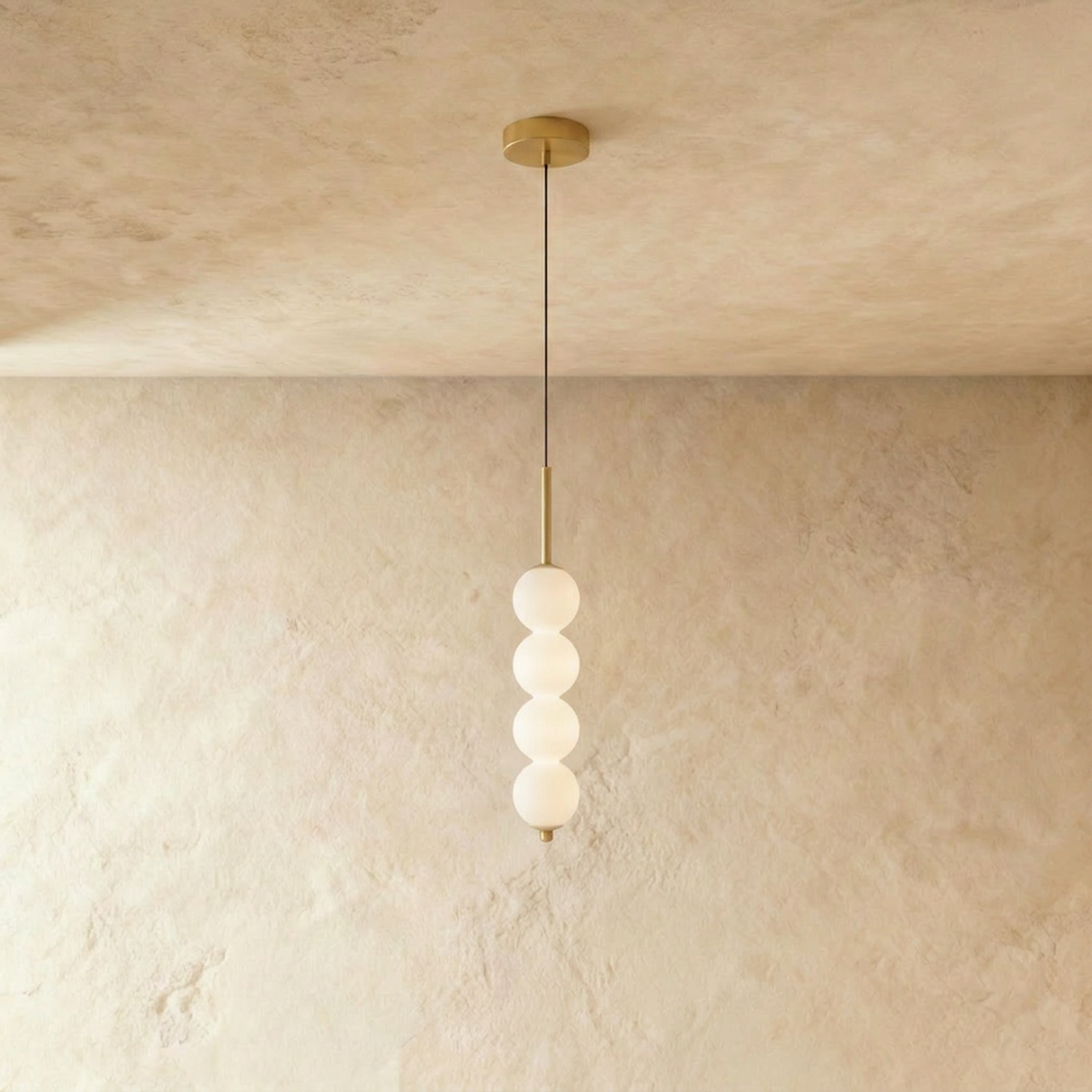 Lavan Pendant Light