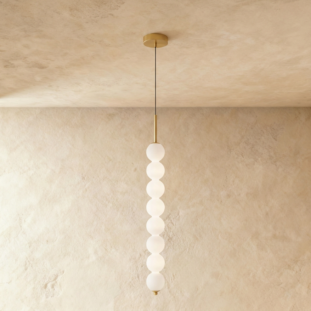 Lavan Pendant Light