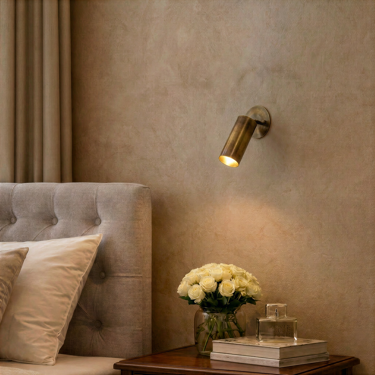 Mavik Wall Lamp