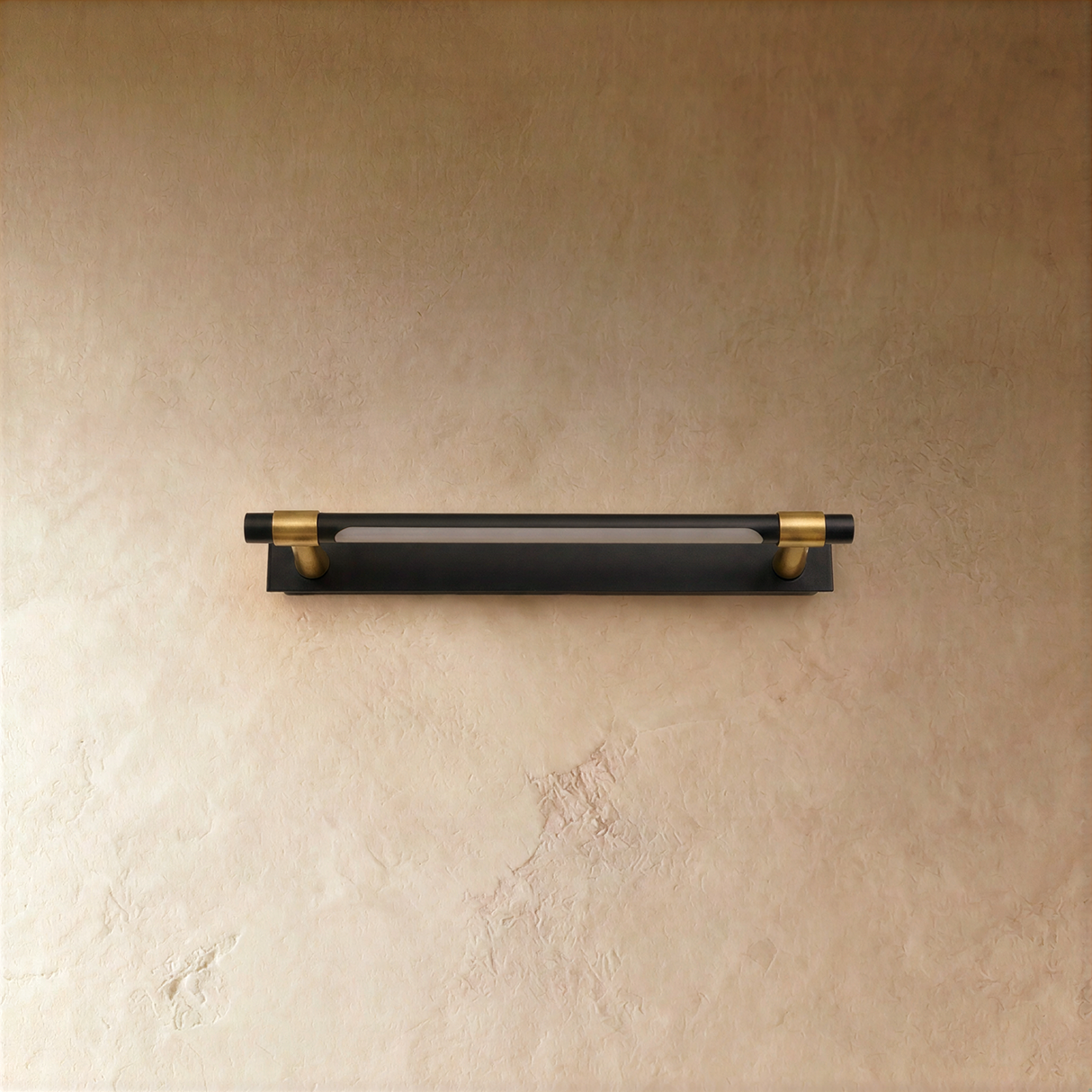 Rynalx Wall Lamp
