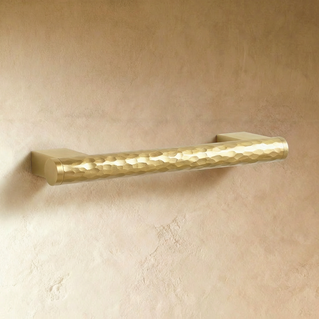 Stria Knob & Pull Bar