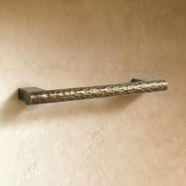 Stria Knob & Pull Bar