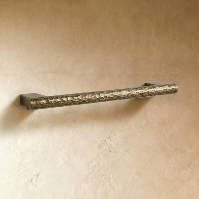 Stria Knob & Pull Bar