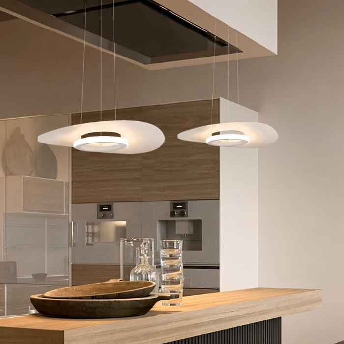 Stelra Pendant Light