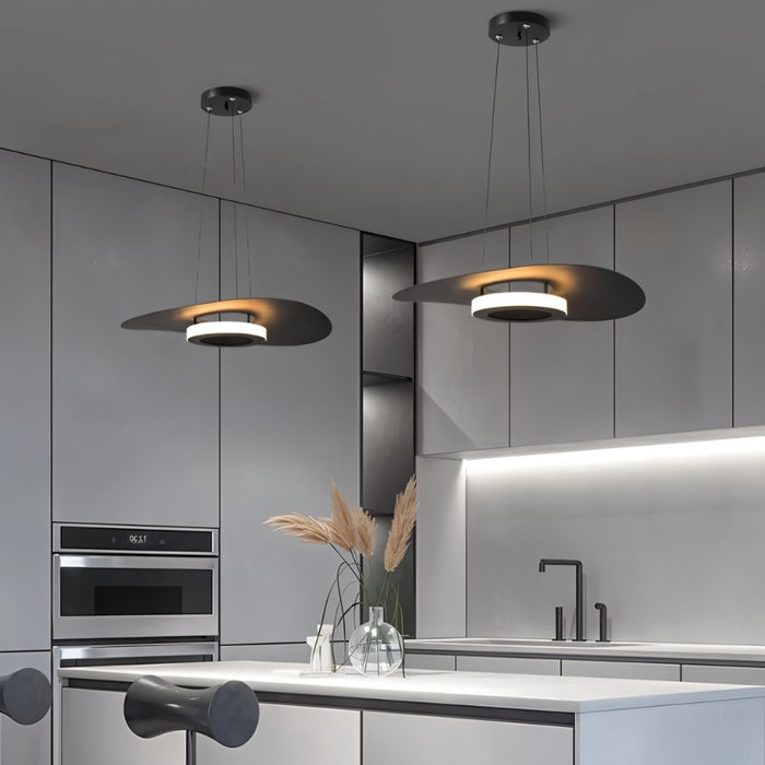 Stelra Pendant Light