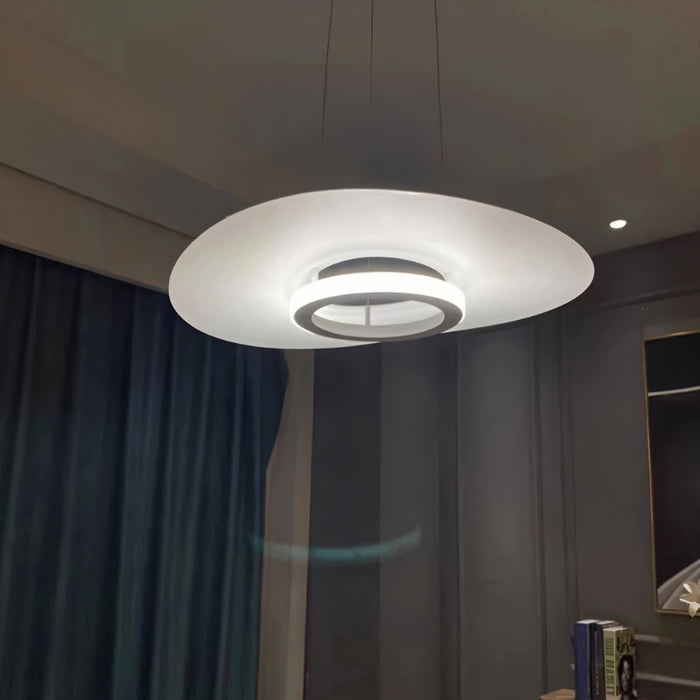 Stelra Pendant Light