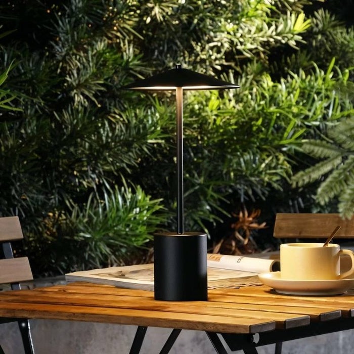 Hecta Table Lamp