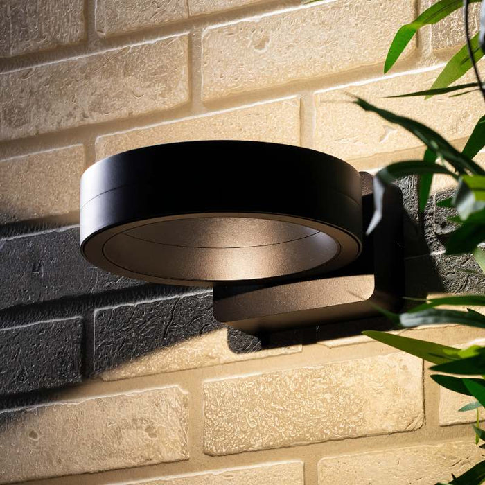 Tane Outdoor Wall Lamp