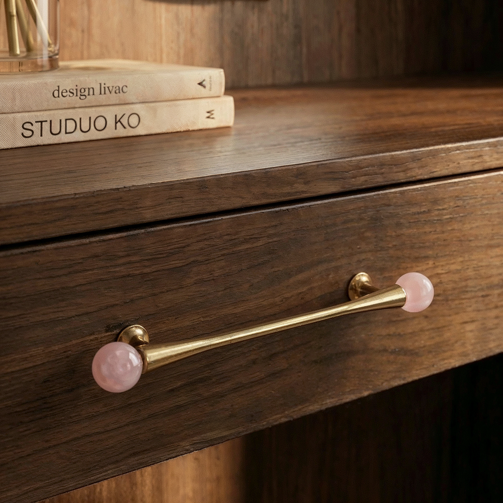 Poma Crystal Knob & Pull Bar