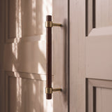 Trina Pull Bar