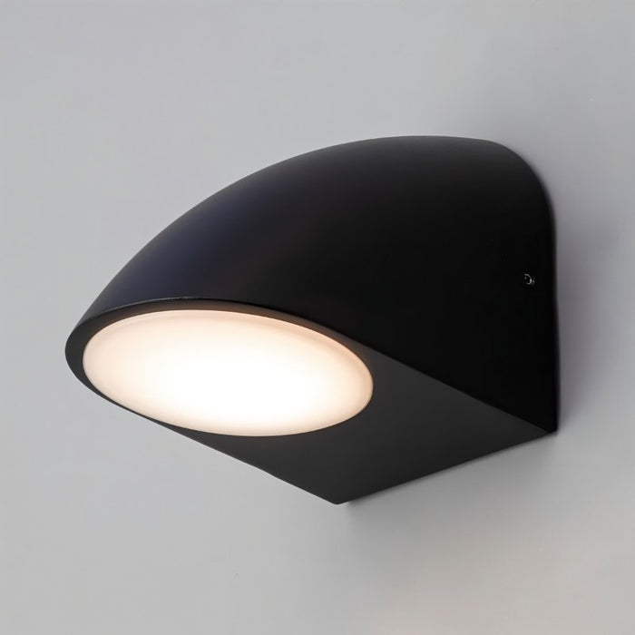 Volanix Outdoor Wall Lamp