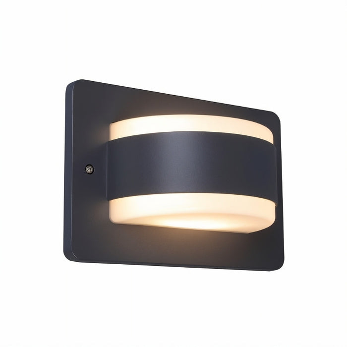 Xyveron Outdoor Wall Lamp