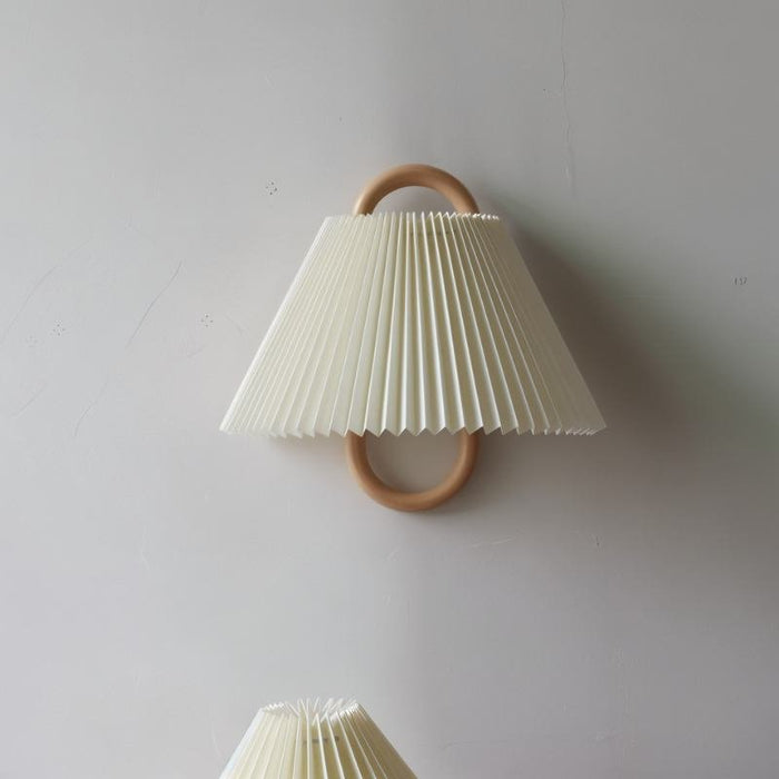 Minimalist Aine Wall Lamp