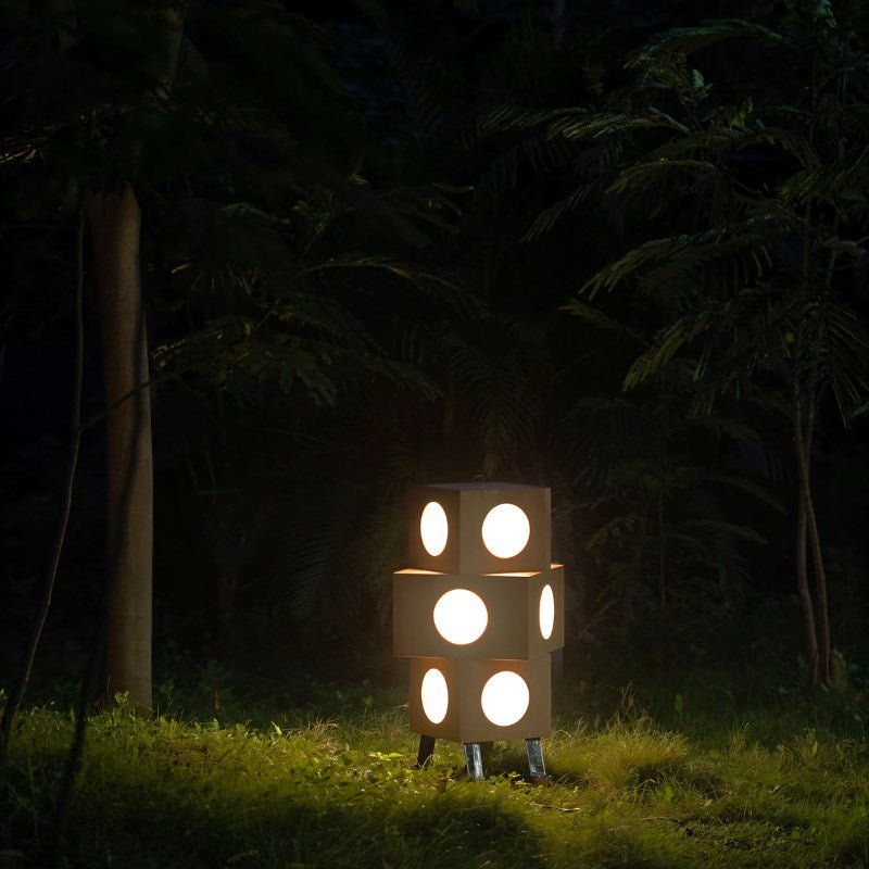 Akwida Floor Lamp
