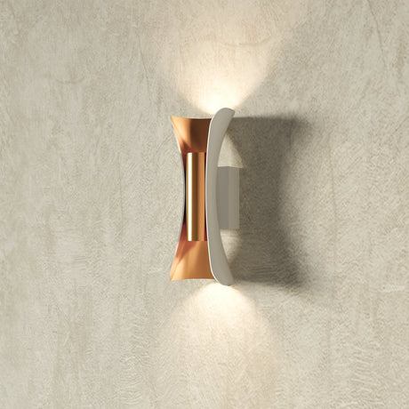 Briar Outdoor Wall Lamp